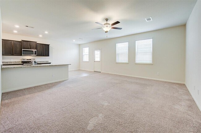 Building Photo - 28057 Irving Dr