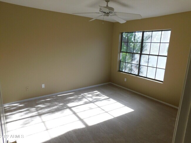 Building Photo - 5950 N 78th St