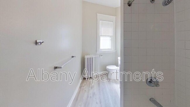 Building Photo - 418 Delaware Ave