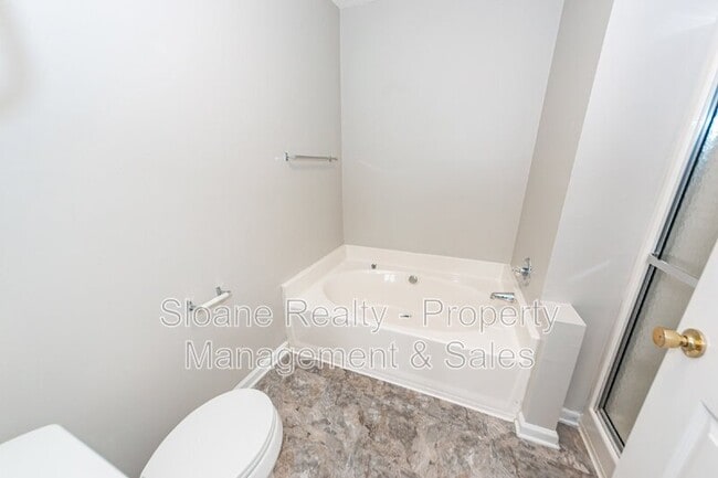 Building Photo - 1307 Apex Ln