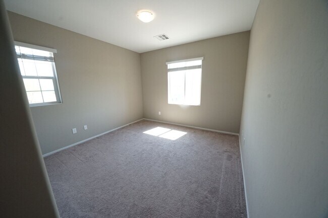 Building Photo - 8507 Insignia Ave
