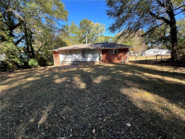 Building Photo - 1083 Center St SW