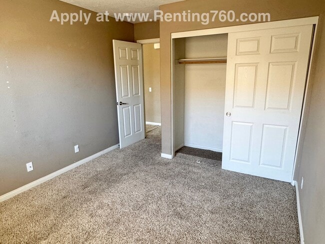 Building Photo - Modern 4 Bedroom 2 Bathroom Home