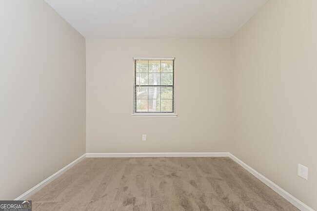 Building Photo - 2239 Cherokee Valley Cir