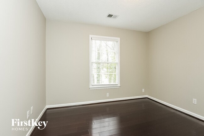 Building Photo - 3326 Poplar Ridge Dr