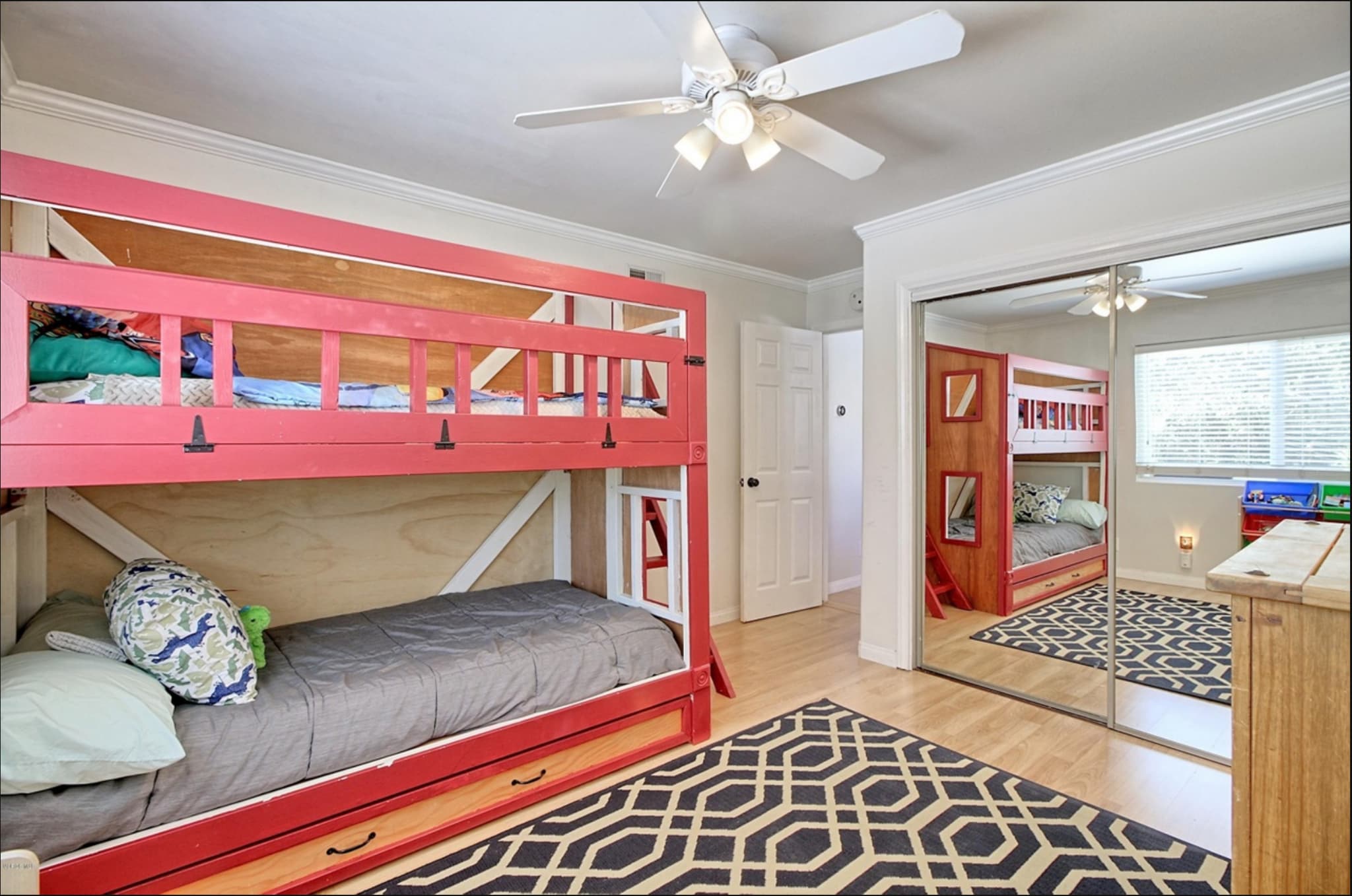 Building Photo - 157 Newbury Ln