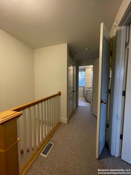 Building Photo - 108 2nd St