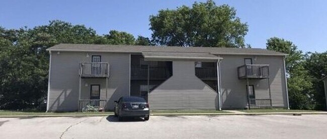 Building Photo - Nice 2 Bedroom 2 Bathroom Apartment Home i...