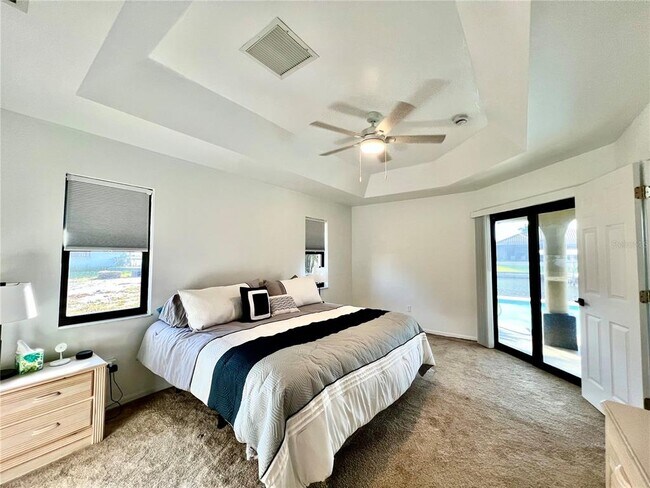 Building Photo - 426 NW 37th Pl