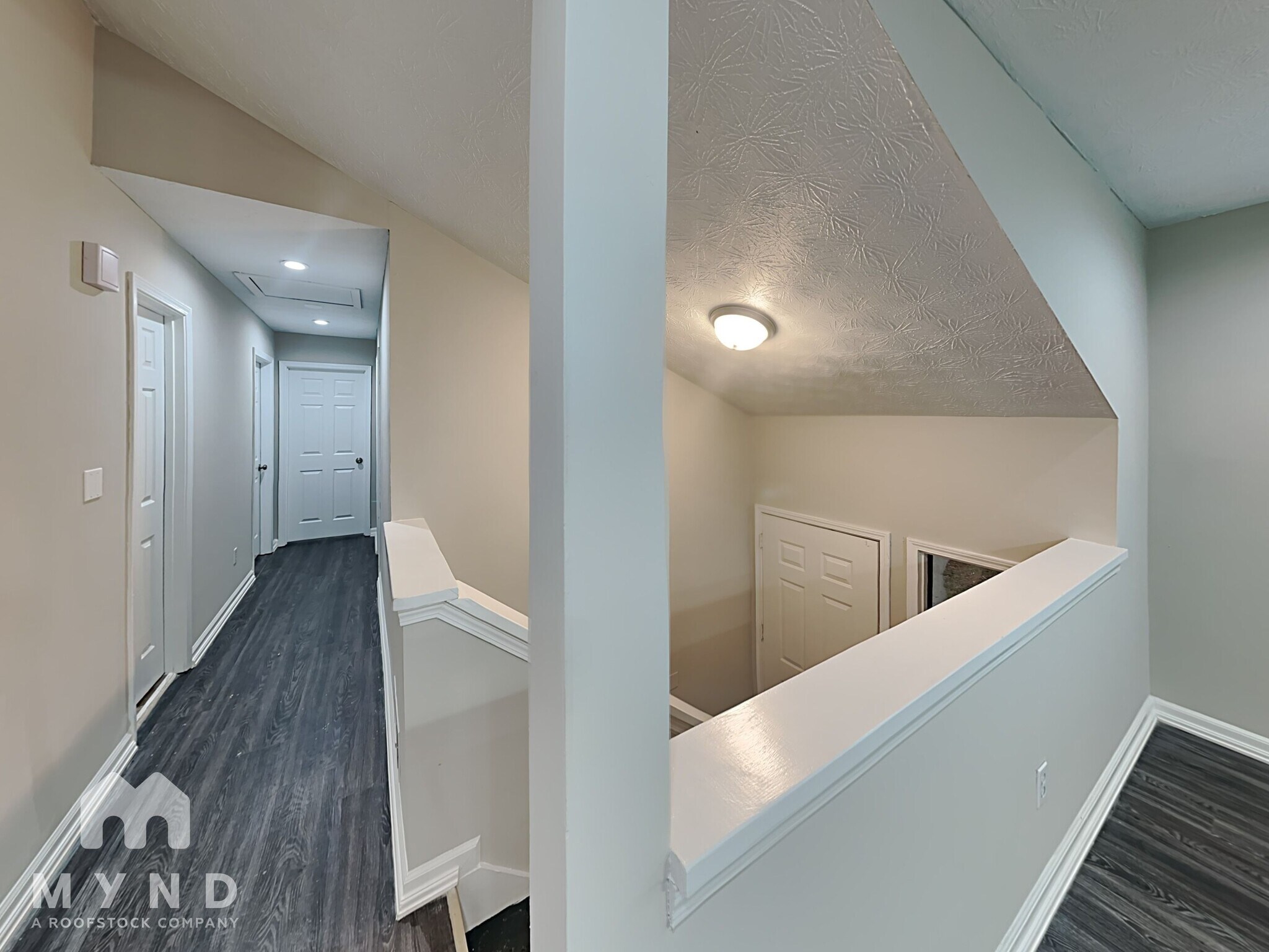 Building Photo - 1224 Classic Dr NE