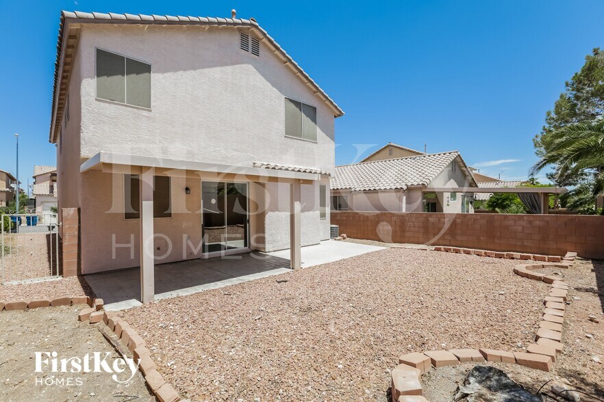 Building Photo - 8227 Shallow River Ct