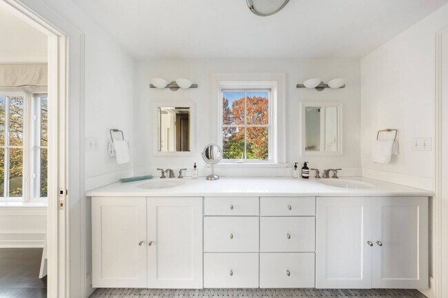 Building Photo - 29 Morris Cove Ln