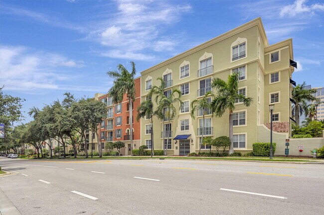 Building Photo - 780 S Sapodilla Ave