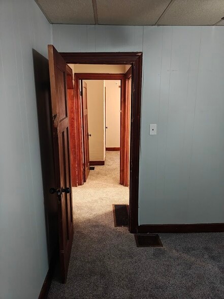 Building Photo - 524 Crestmore Ave