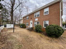 Building Photo - Culbreth Court Apartments