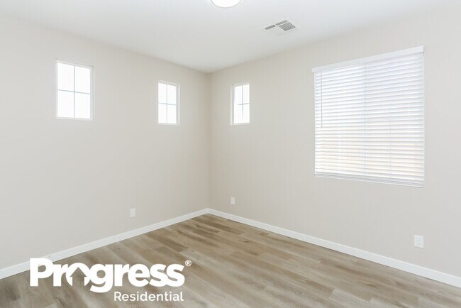 Building Photo - 4351 Bassae Temple Ave