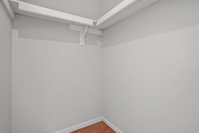 Building Photo - 1321 Park Glen Dr