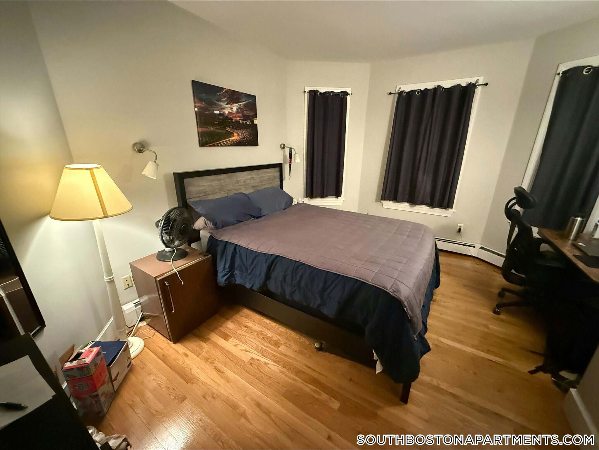 Building Photo - 868 E 2nd St