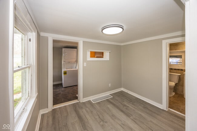 Building Photo - 3012 E Minnesota St