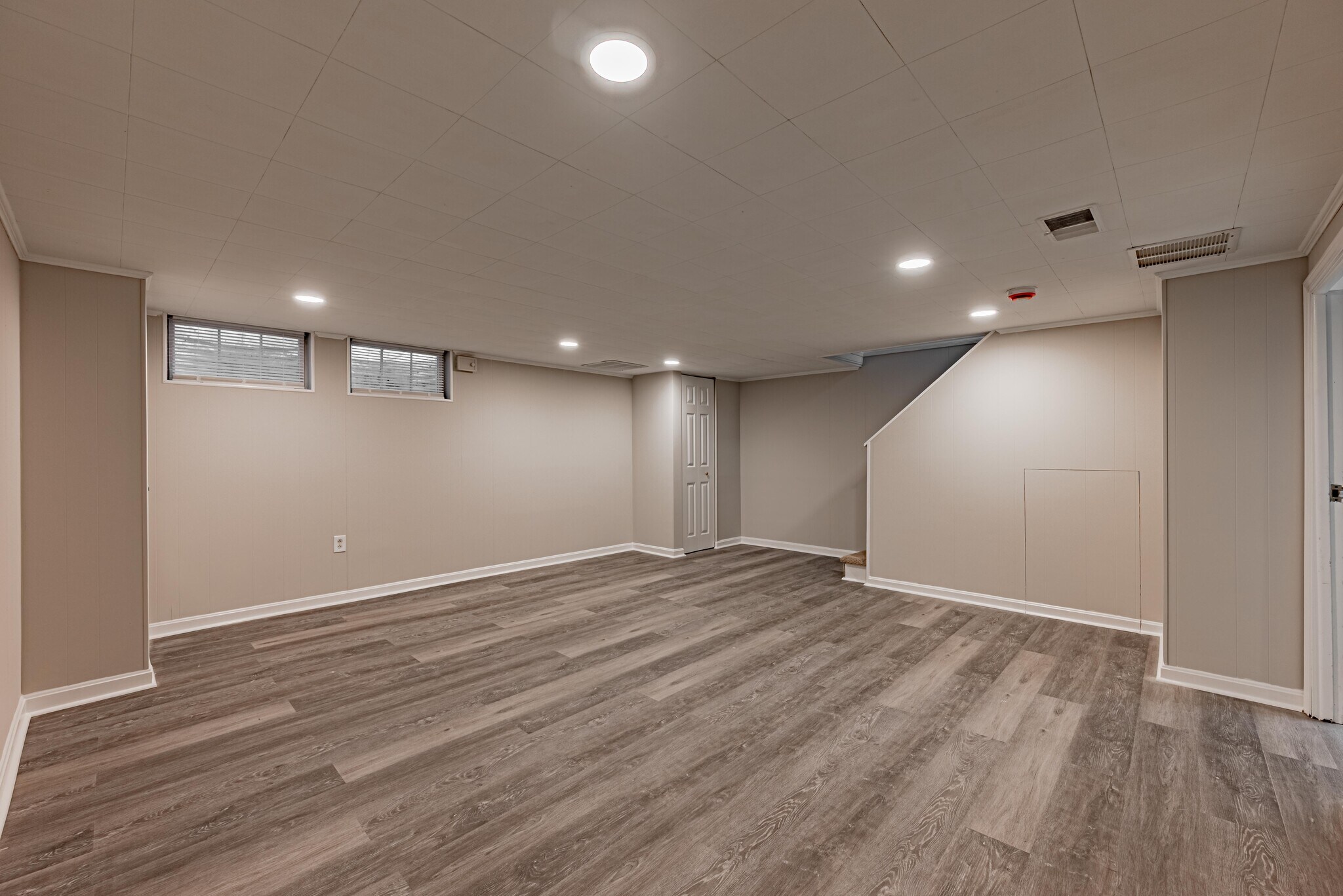 Building Photo - 1565 Dellsway Rd