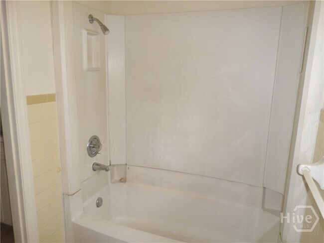 Building Photo - 203 W 58th St