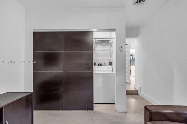 Building Photo - 3430 Torremolinos Ave