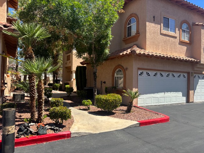 Building Photo - 2925 Wigwam Pkwy