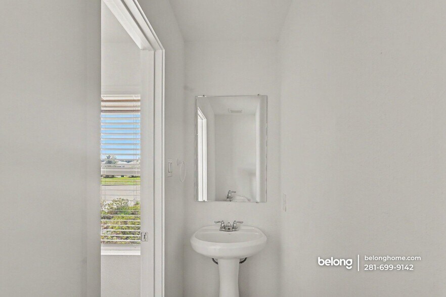 Building Photo - 21523 Casavatore Dr