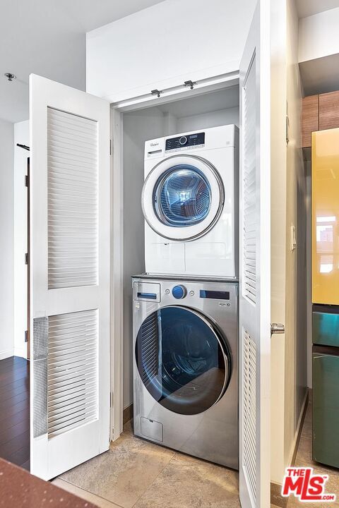 Building Photo - 3785 Wilshire Blvd