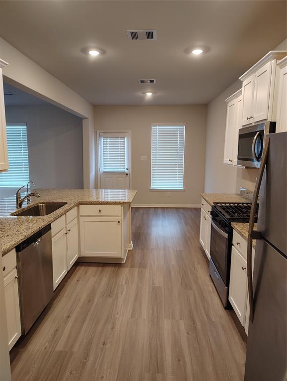 Building Photo - 3114 Freeboard Dr