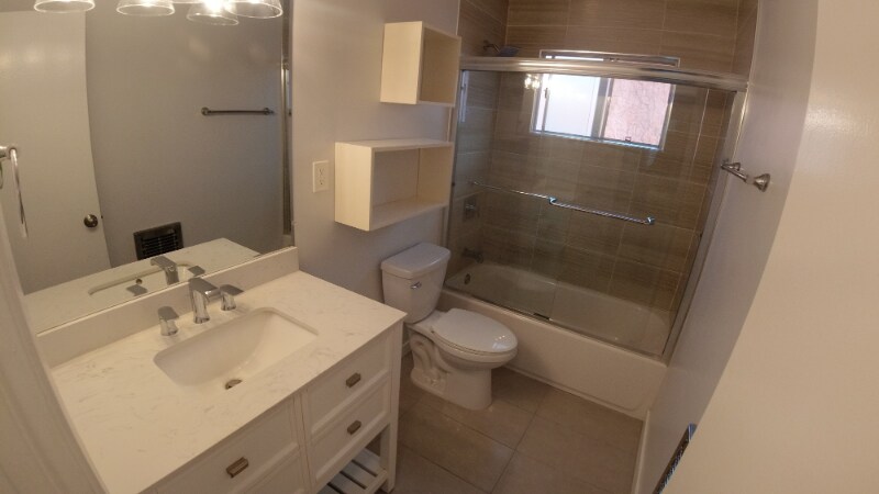 Building Photo - 750 Hayworth Ave