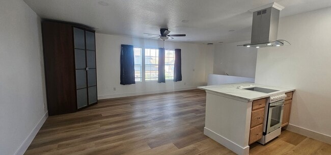 Building Photo - ADU- Studio- Upstairs- Newly Remodeled- Ready To Move In Now