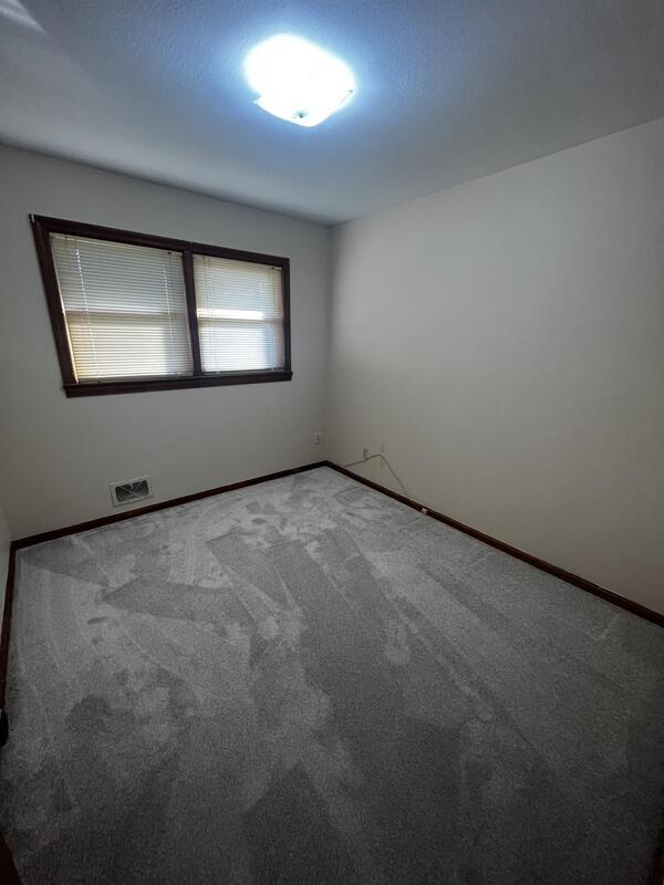 Building Photo - 6005 Applegate Ln