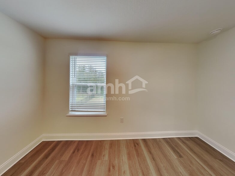 Building Photo - 3720 Ctr Cv Ln
