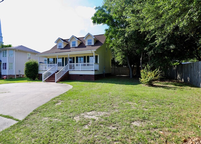 Building Photo - 1910 Lybrand St