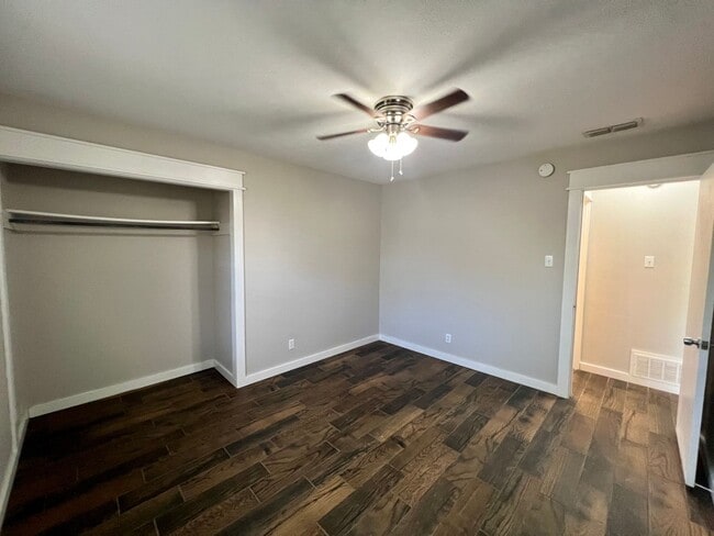 Building Photo - Application Received - **MOVE IN SPECIAL!*...