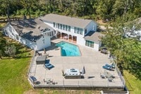 Building Photo - 8402 Matthews Ln