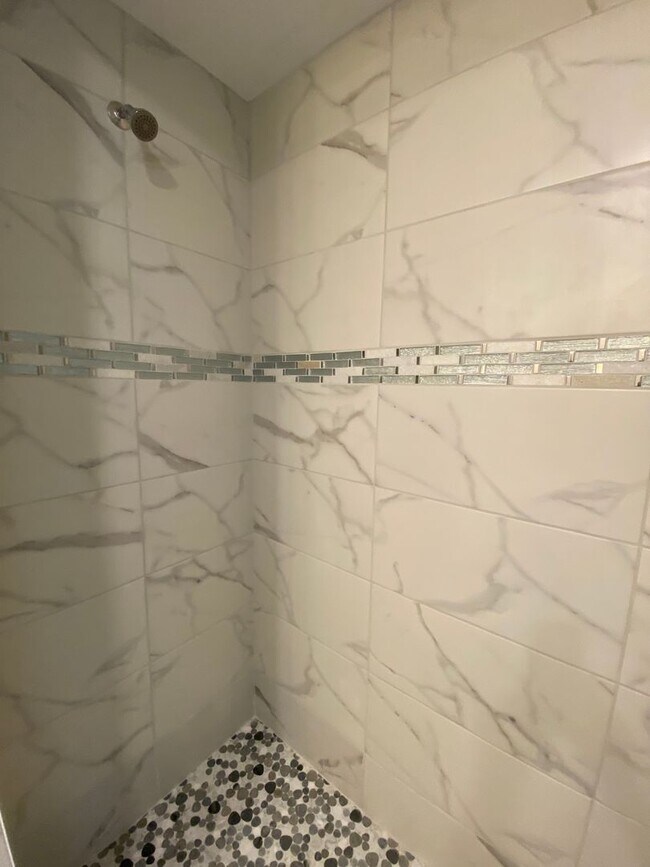 Building Photo - House for rent