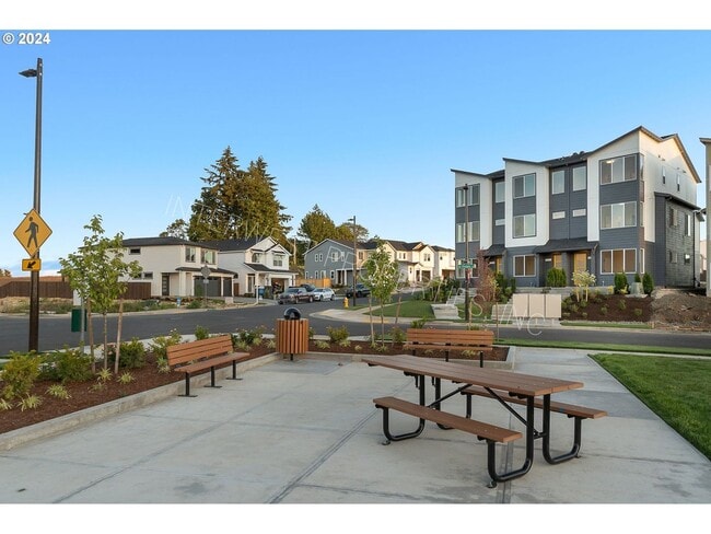 Building Photo - BEAUTIFUL NEWER CONSTRUCTION 4 BD HOME W/2 CAR GARAGE, W/D IN UNIT, AND MORE!