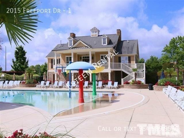 Building Photo - 2015 Freeport Dr