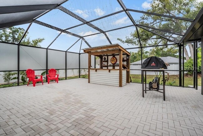 Building Photo - 106 1st Ave NE