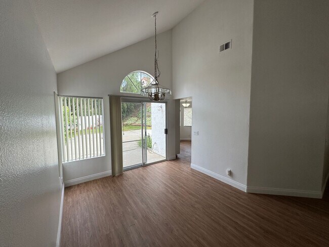 Building Photo - 1423 Portofino Dr