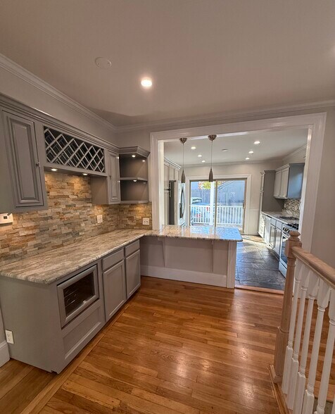 Primary Photo - 34 Zella St