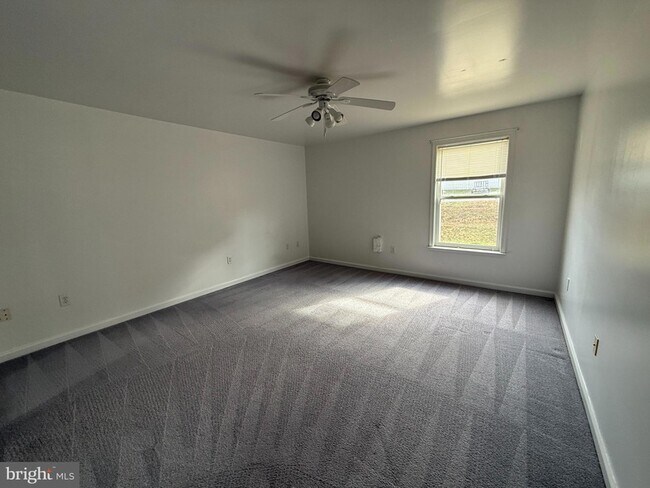 Building Photo - 11 Taft Ave