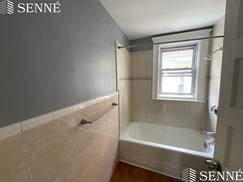 Building Photo - 97 Morrison Ave