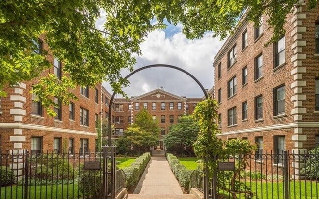 Building Photo - 64 Queensberry St