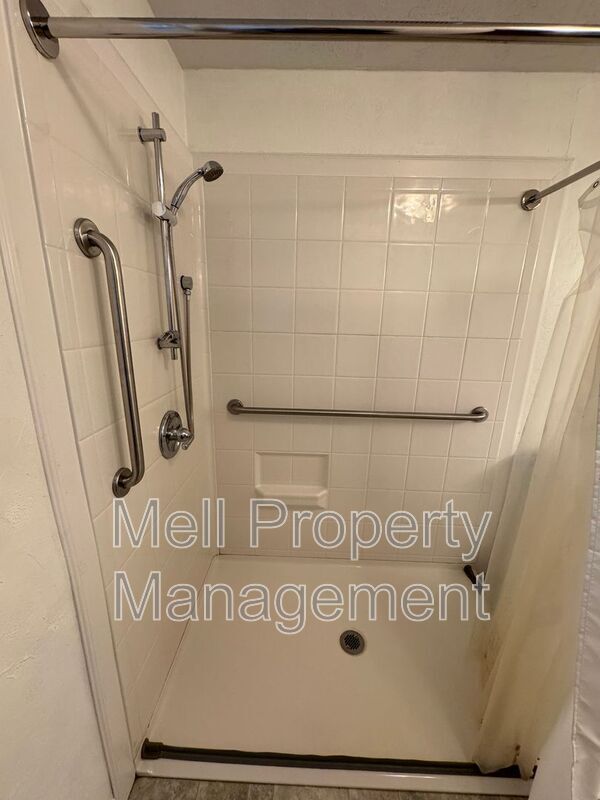 Building Photo - 50 E Vine Maple Ln