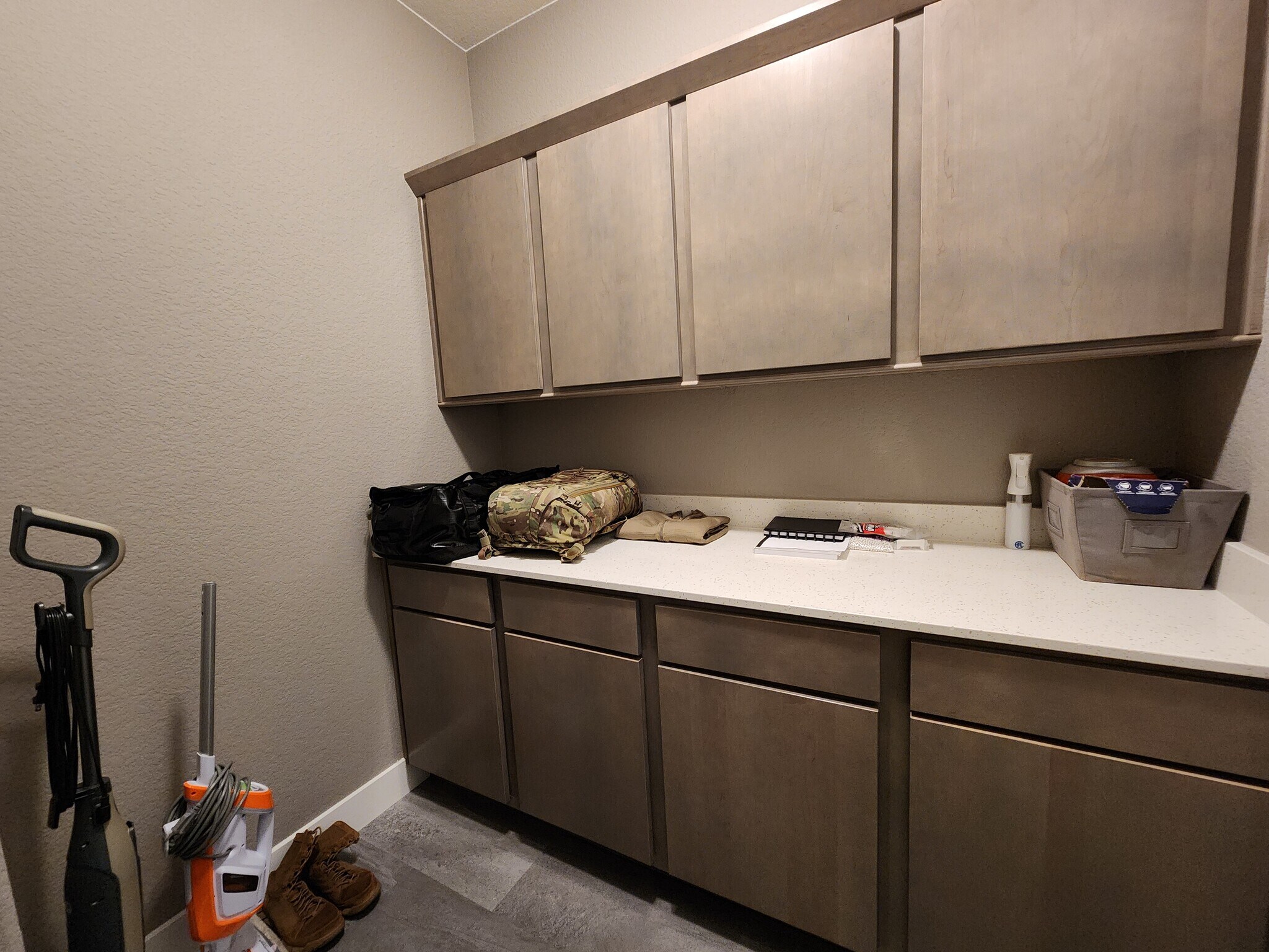 Building Photo - 10043 Hannaway Dr