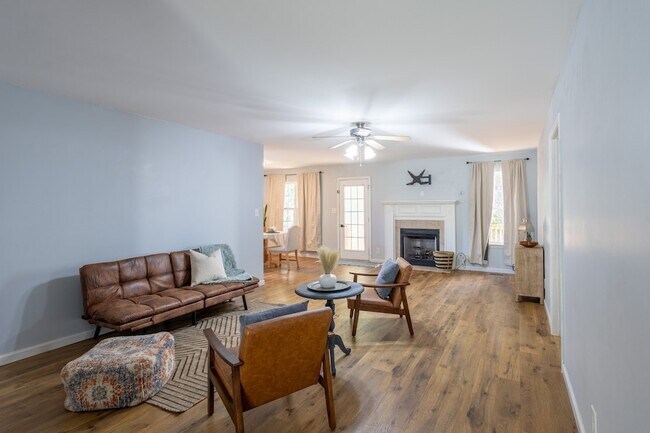 Building Photo - 356 Andrew Dr