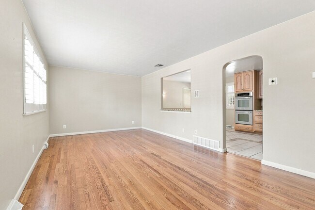 Building Photo - Outstanding Ranch Style home in Arvada!